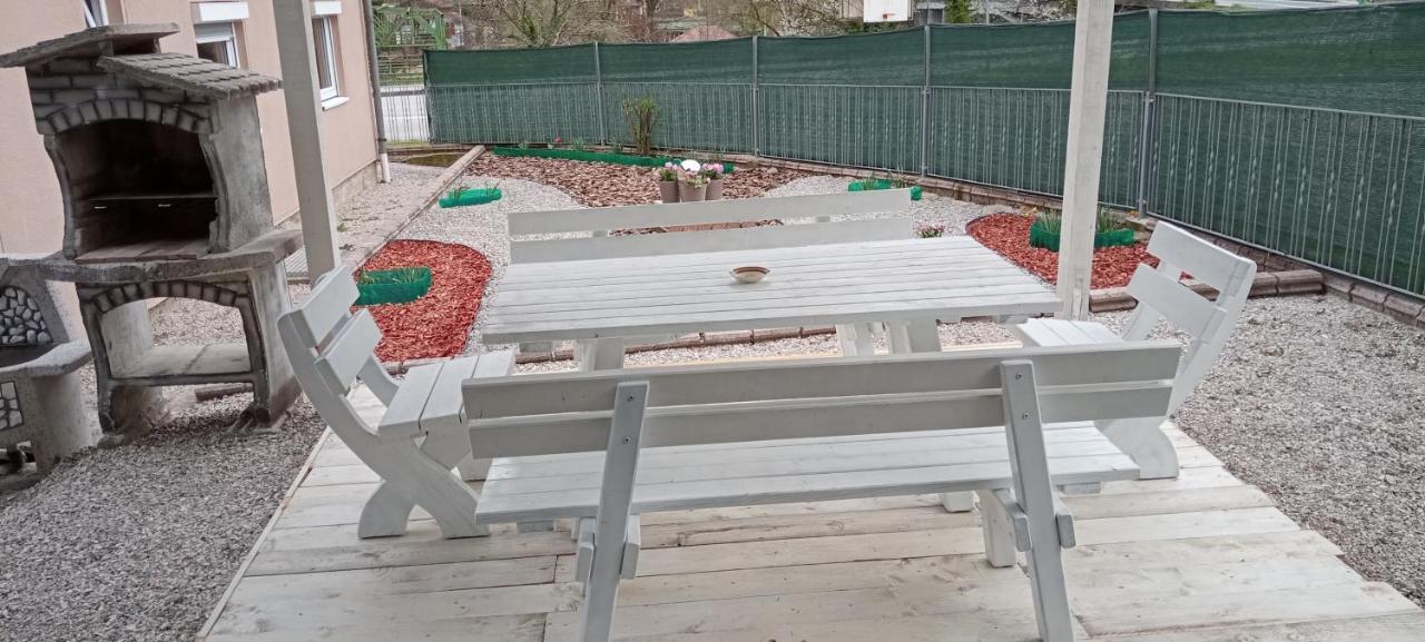 Apartmani Unski Biser كازين المظهر الخارجي الصورة
